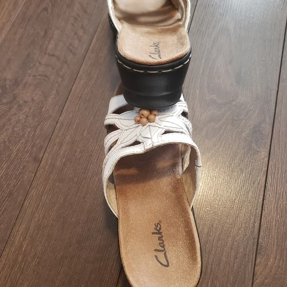 Clarks Sandals - Picture 6 of 7